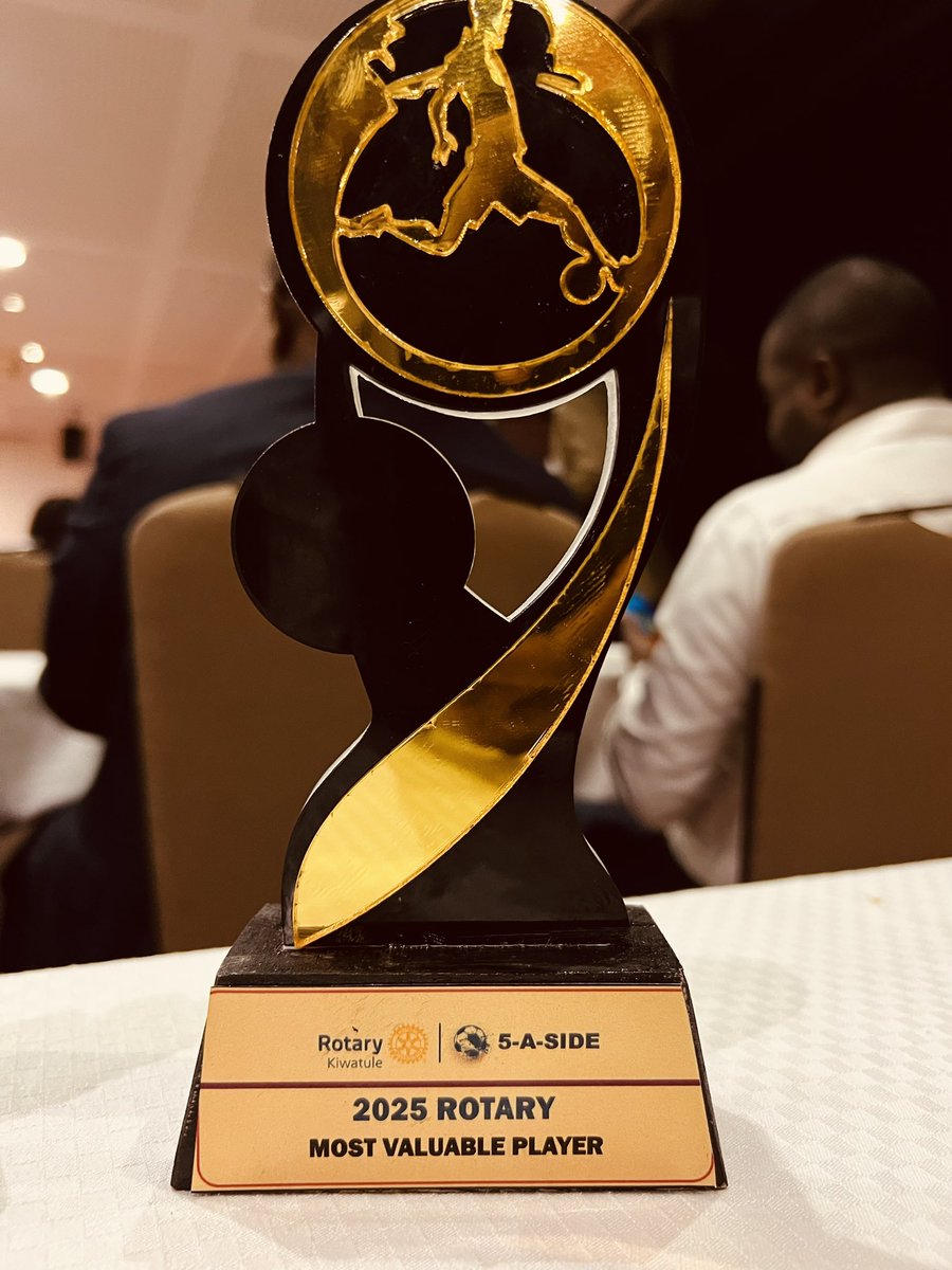 SimonOkwi1's tweet image. Much Appreciation to the @RotaryKiwatule for the awards and recognizing me. Special thanks to Coach Kisawuzi and @RCKSI team for the efforts.
Great Win.