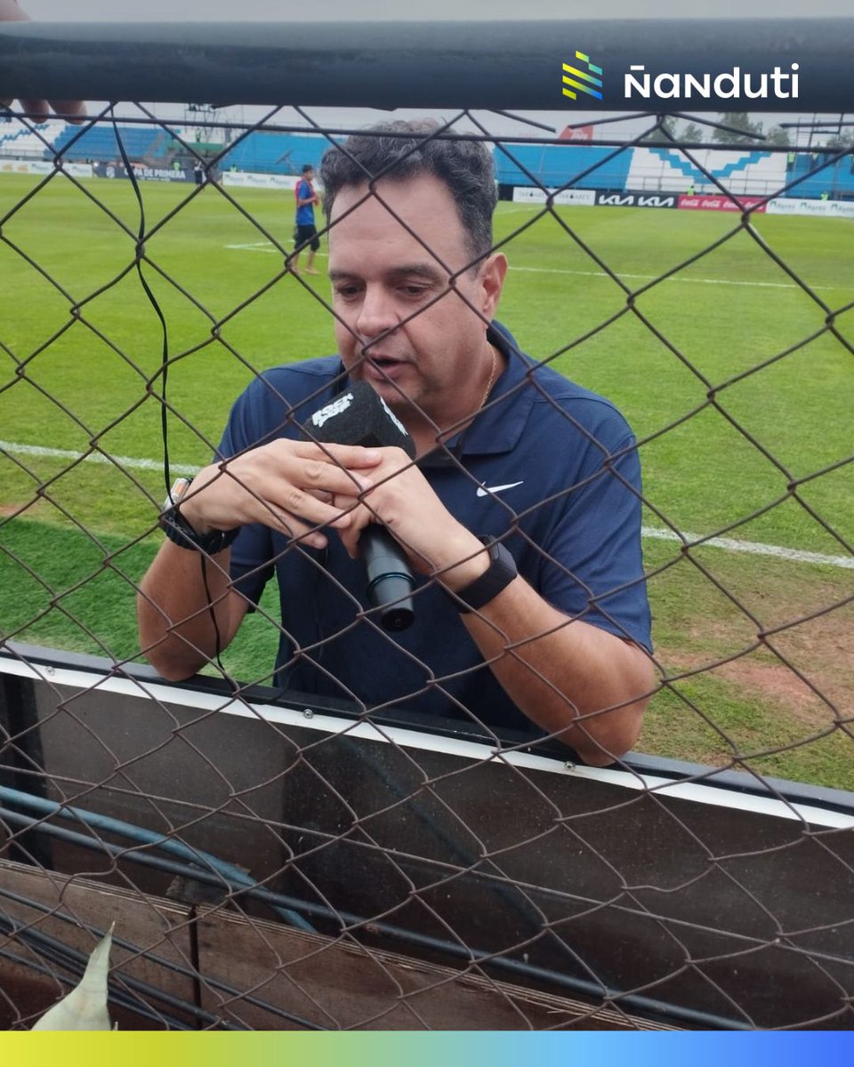 nanduti's tweet image. 🚨 ATENCIÓN | Héctor Melgarejo, presidente de Ameliano: Contó en #LaGranJugada que la dirección de competiciones confirmó que se se va jugar, salvo a que vuelva a llover nuevamente.
🗣️ "La dirección de competición nos dio el ok, ahora está entrando la terna arbitral para mirar.…