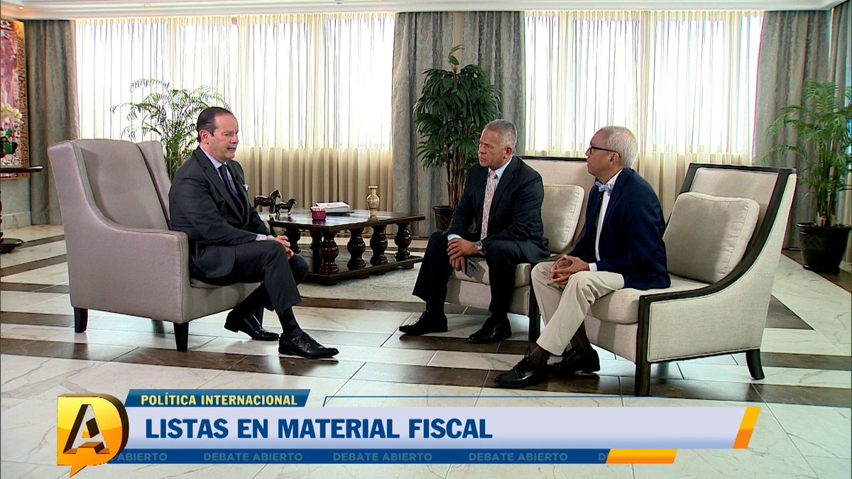 Debate_Abierto's tweet image. "La relación con los Estados Unidos es compleja, pero es muy buena. Debemos entender el ring del mundo, hay una gran competencia entre los dos superpoderes y Panamá tiene una importancia geopolítica muy grande y tenemos que reconocer esa importancia", Javier Martínez-Acha.