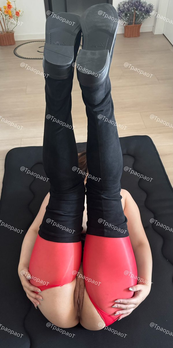 福利姬🌙宝分享的黄推图片3 - 网红私拍内容