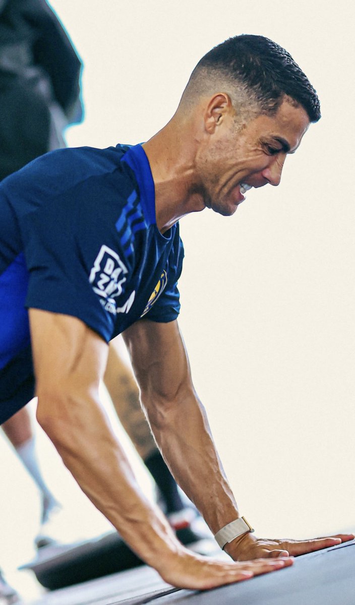 CR7HQ_'s tweet image. Cristiano Ronaldo 🐐
