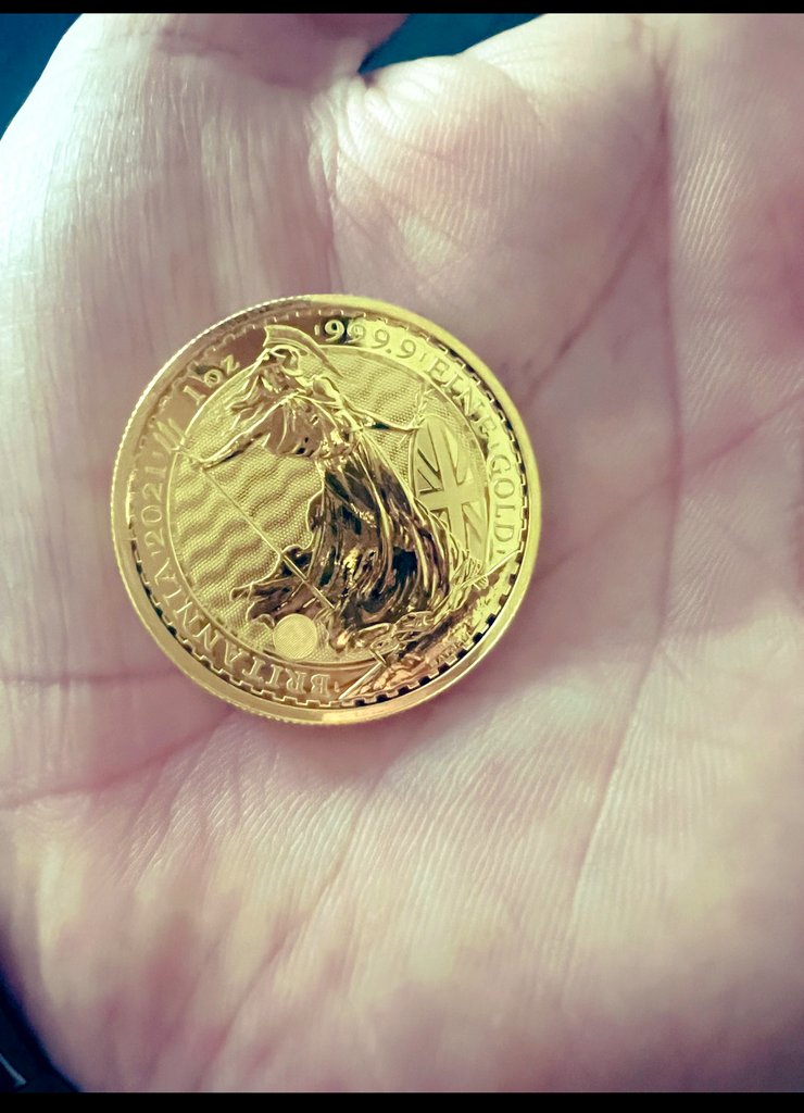 patato_ass's tweet image. Ape like physical Gold.