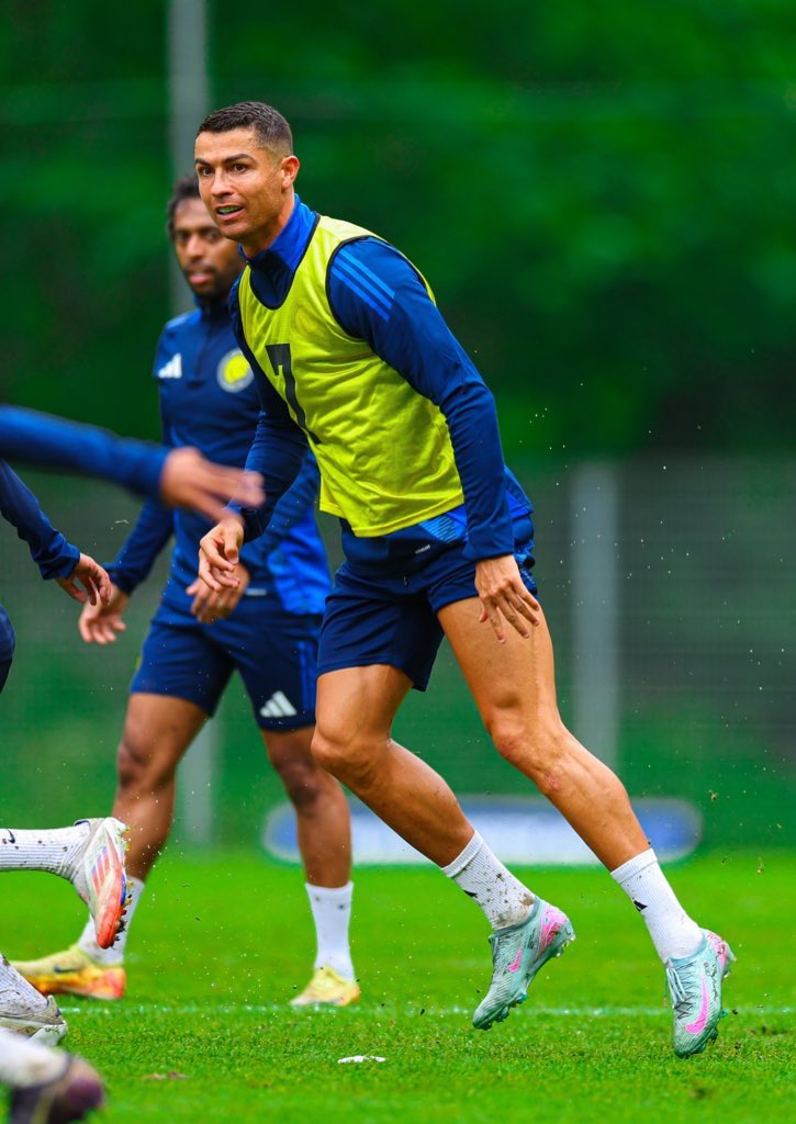 CR7HQ_'s tweet image. Cristiano Ronaldo 🐐