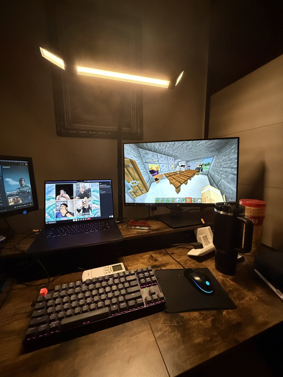 dwijptl's tweet image. Standups in Minecraft, Nice

Only at @AgentOpsAI