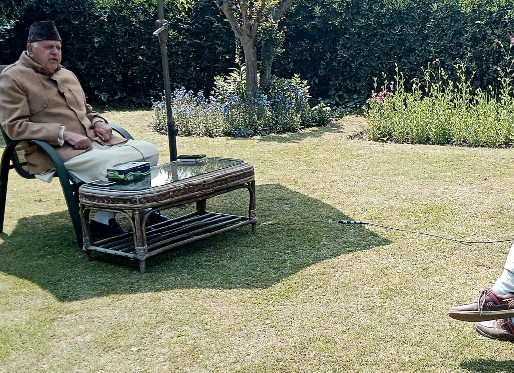 "States are never converted into UTs" says <a href="/JKNC_/">JKNC</a>  chief Farooq Abdullah powerfully argues for J&amp;K #statehood restoration, stating it's vital for constitutional respect &amp; better security. He claims the Pahalgam attack highlights the failure of current Lt Gov governance &amp;