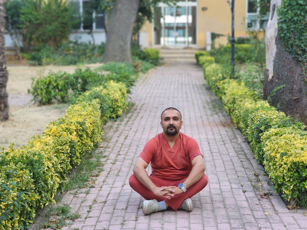 EMRE YILMAZ (@emre_ylmz75) on Twitter photo Kurumda tek başına nöbet tutan meslektaşımız, İzmir’de yaşanan onur kırıcı uygulamaya sessiz kalmadı. Kimse yoksa ben varım diyerek, tek başına oturma eylemine başladı. Tüm meslektaşlarımızı bu sesi çoğaltmaya, dayanışmayı büyütmeye davet ediyoruz
<a href="/hepsenistanbul/">HEP-SEN®İSTANBUL</a>
<a href="/hepsen_izmir/">HEP-SEN® İZMİR</a> Kurumda tek başına nöbet tutan meslektaşımız, İzmir’de yaşanan onur kırıcı uygulamaya sessiz kalmadı. Kimse yoksa ben varım diyerek, tek başına oturma eylemine başladı. Tüm meslektaşlarımızı bu sesi çoğaltmaya, dayanışmayı büyütmeye davet ediyoruz
<a href="/hepsenistanbul/">HEP-SEN®İSTANBUL</a>
<a href="/hepsen_izmir/">HEP-SEN® İZMİR</a>