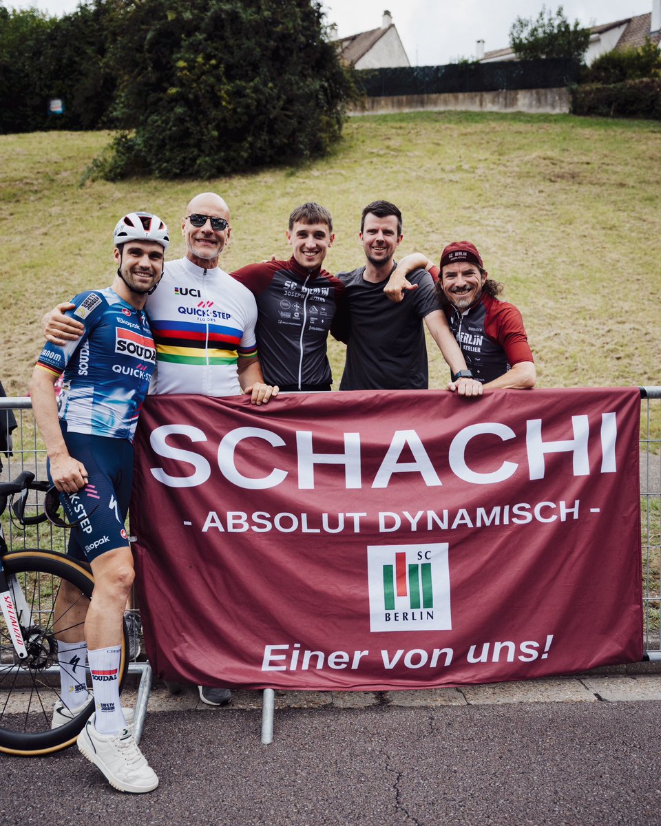 Schachi 😍

#TDF2025

Photo: <a href="/BeelWout/">Wout Beel</a>