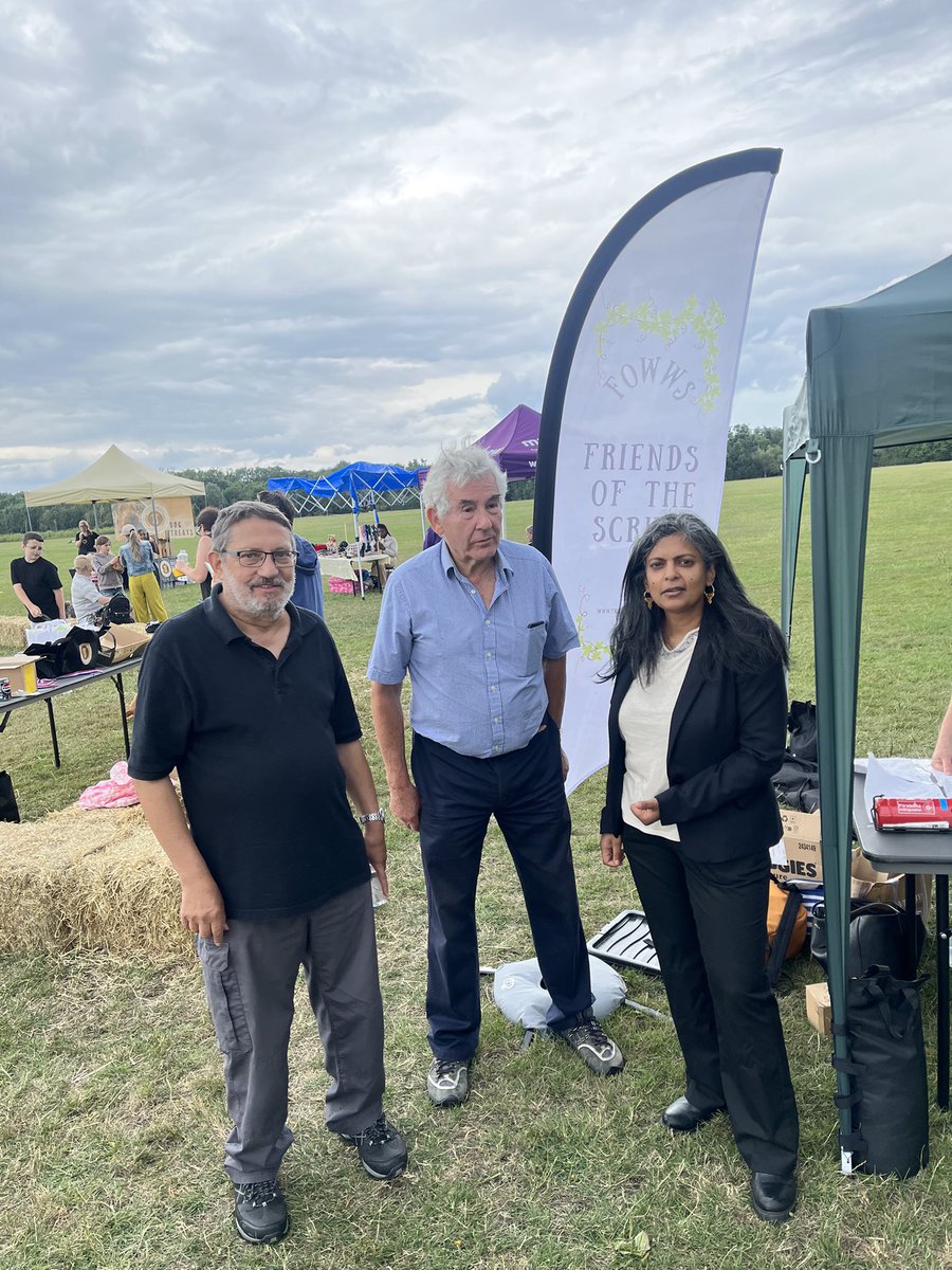 RupaHuq's tweet image. Great afternoon at Wormwood Scrubs annual dog show in conjunction with @themayhew charity. Lots of worthy winners

An honour to draw the raffle and be a judge alongside Cllr Wesley Harcourt

Top catering from Punkey Cooks and well done Friends of Wormwood Scrubs for organising