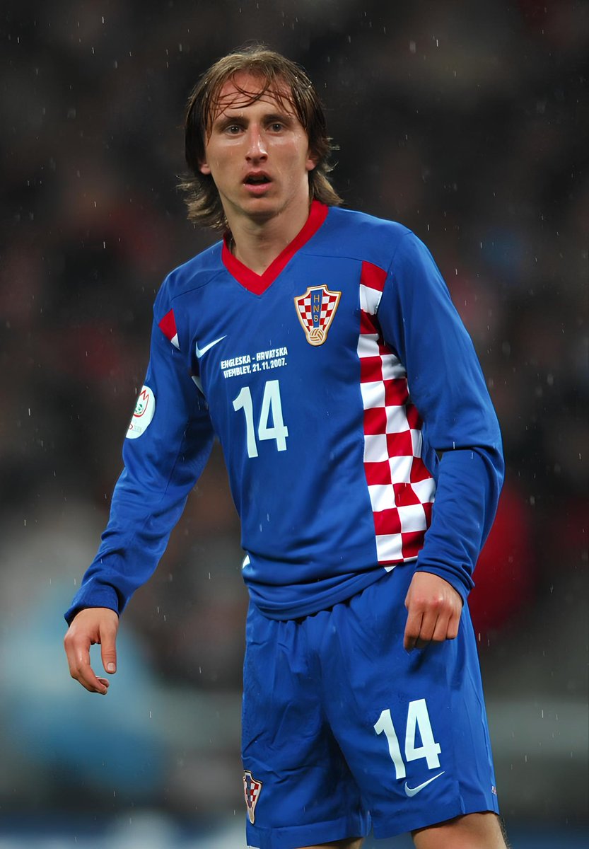 futnostalgico's tweet photo. Luka Modric em 2008 🇭🇷🤩 https://t.co/wybjOjekgb