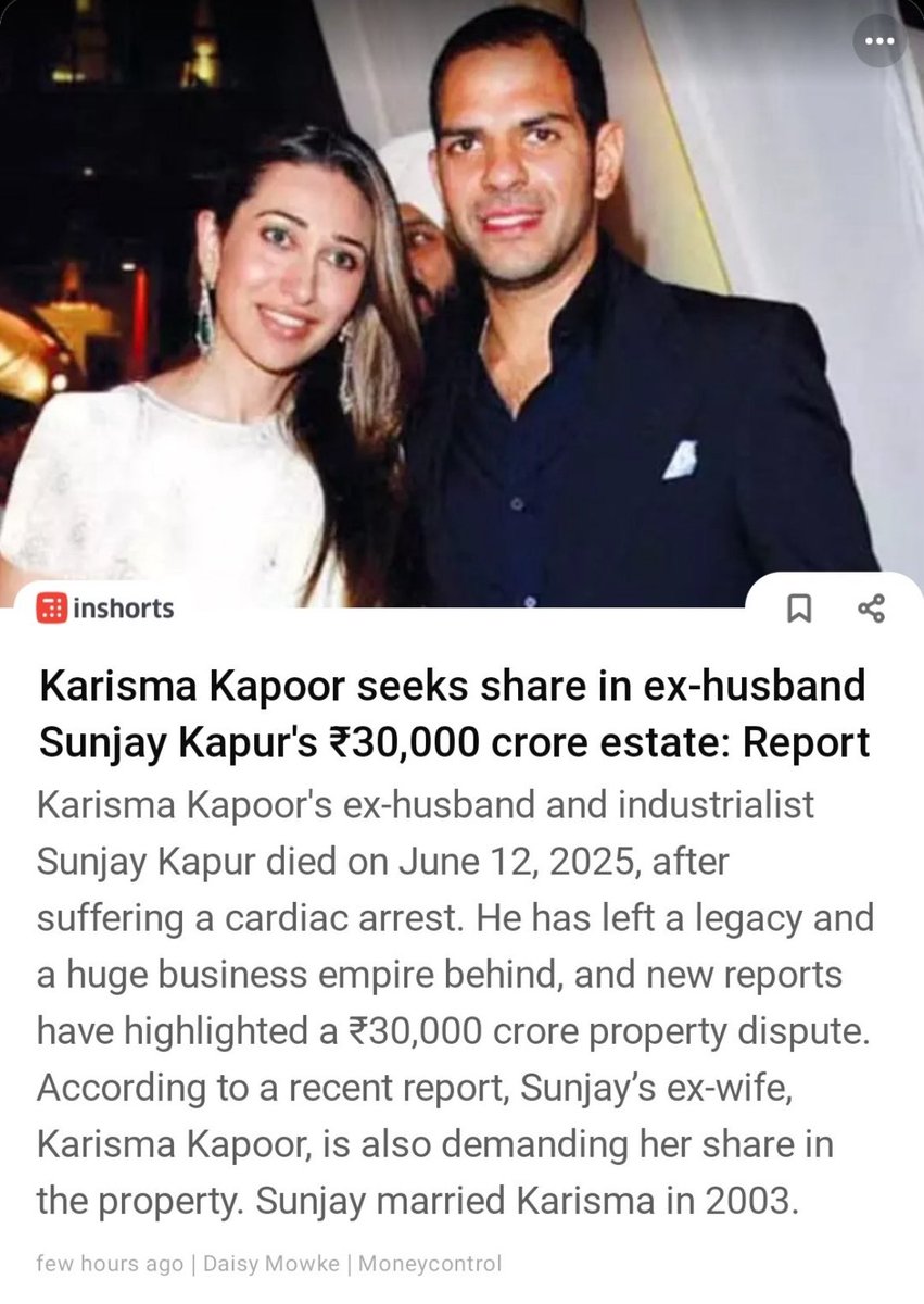 sharma02neeraj's tweet image. @karishmakap @KareenaK_Khan 

Greedy #Bollywood sisters of 90’s era.