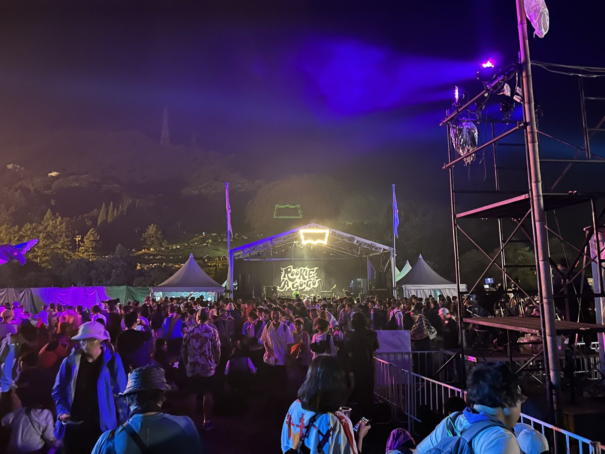 tohyamagrunge's tweet image. テレビ大陸音頭！！！！！！！！！！

#フジロック #FUJIROCK2025