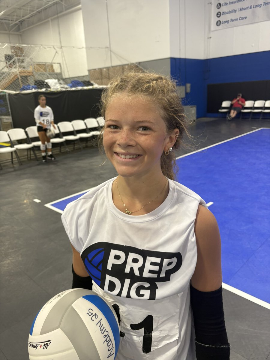 PrepDigIN's tweet image. What a massively successful #pdfreshmanin showcase we had! Nearly 60 athletes from around the state and beyond gave their all for us. Congrats to Lauren Delk of Yorktown High School for winning the #avoli Committed Athlete award!