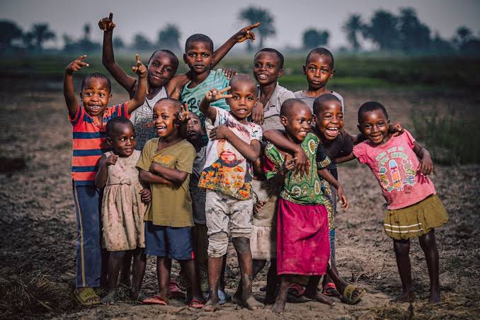 KDispatches's tweet image. Top 10 African Countries with the Largest Child Populations in 2025 Revealed khronicledispatches.com/2025/07/27/top… @UNinUganda @UNHumanRights @mkiboneka