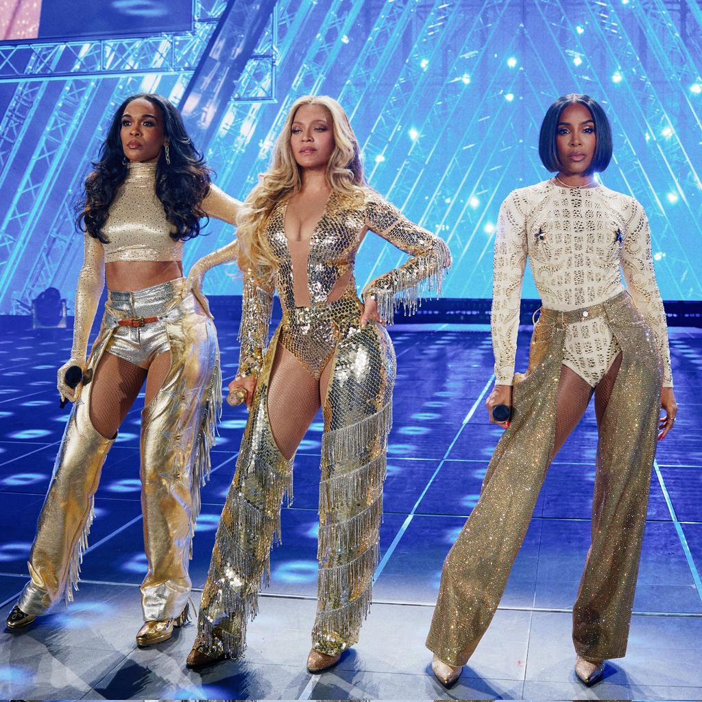azuneto's tweet image. Olha, eu queria muito uma mini tour do destiny's child comemorando os 30 anos do grupo.. ia ser lindo