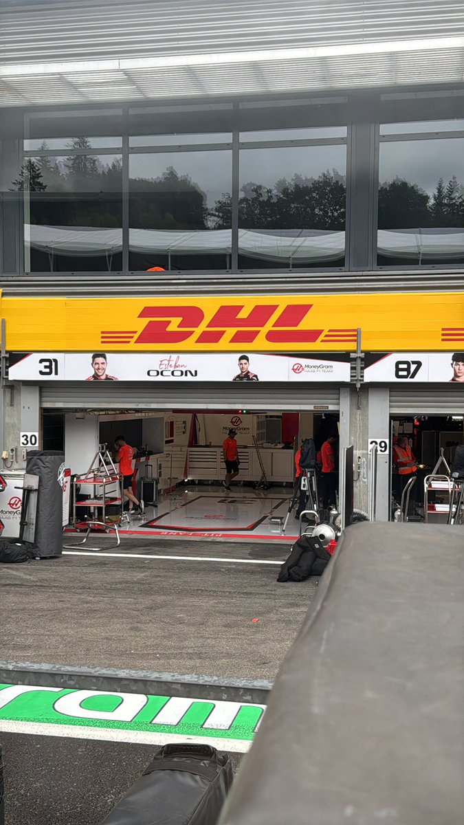 EO31_Fans's tweet image. J’attend ton retour @OconEsteban 😁

#F1 #BelgiumGP