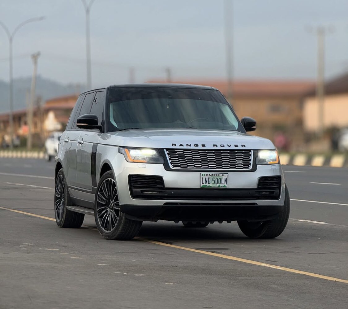 Automall_ng's tweet image. 2014 Range Rover Evoque
Price:40m
Duty: paid
Location: Abuja
#BigBrotherNaija
@__yellows @abujastreets
Retweet pls馃檹