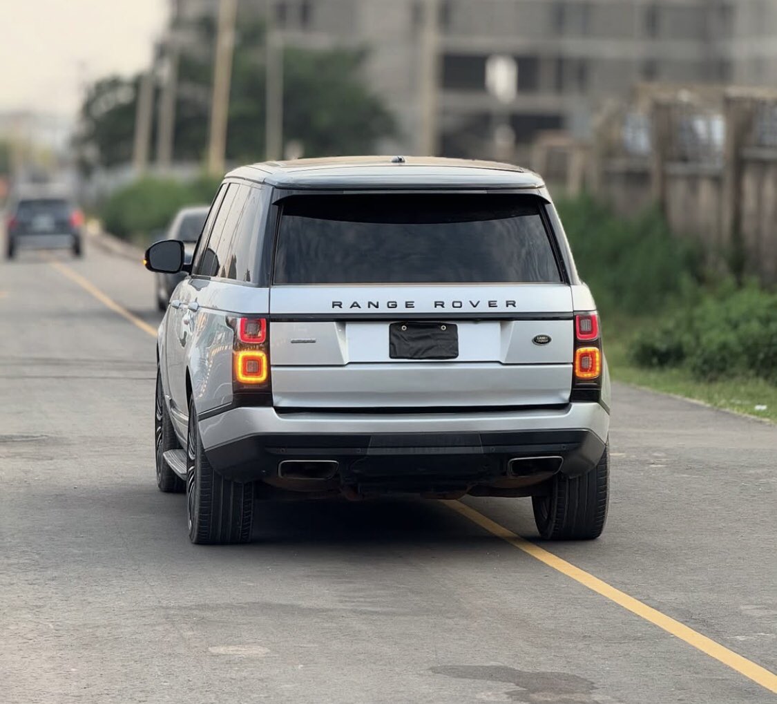 Automall_ng's tweet image. 2014 Range Rover Evoque
Price:40m
Duty: paid
Location: Abuja
#BigBrotherNaija
@__yellows @abujastreets
Retweet pls馃檹