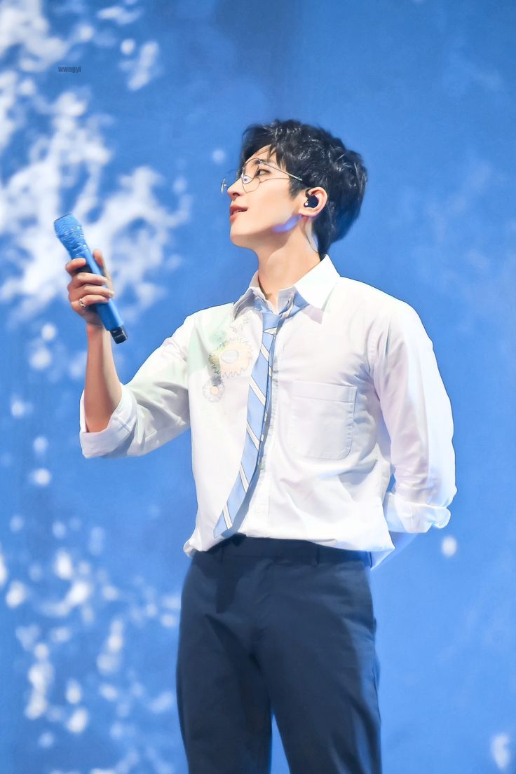 _hourlywonwoo's tweet image. #WONWOO #세븐틴 #원우 #SEVENTEEN @pledis_17