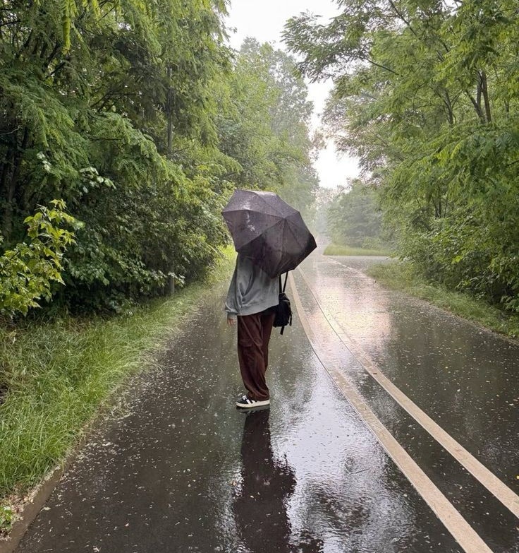 talya9646171863's tweet photo. rain therapy https://t.co/tpsC4iKNHk
