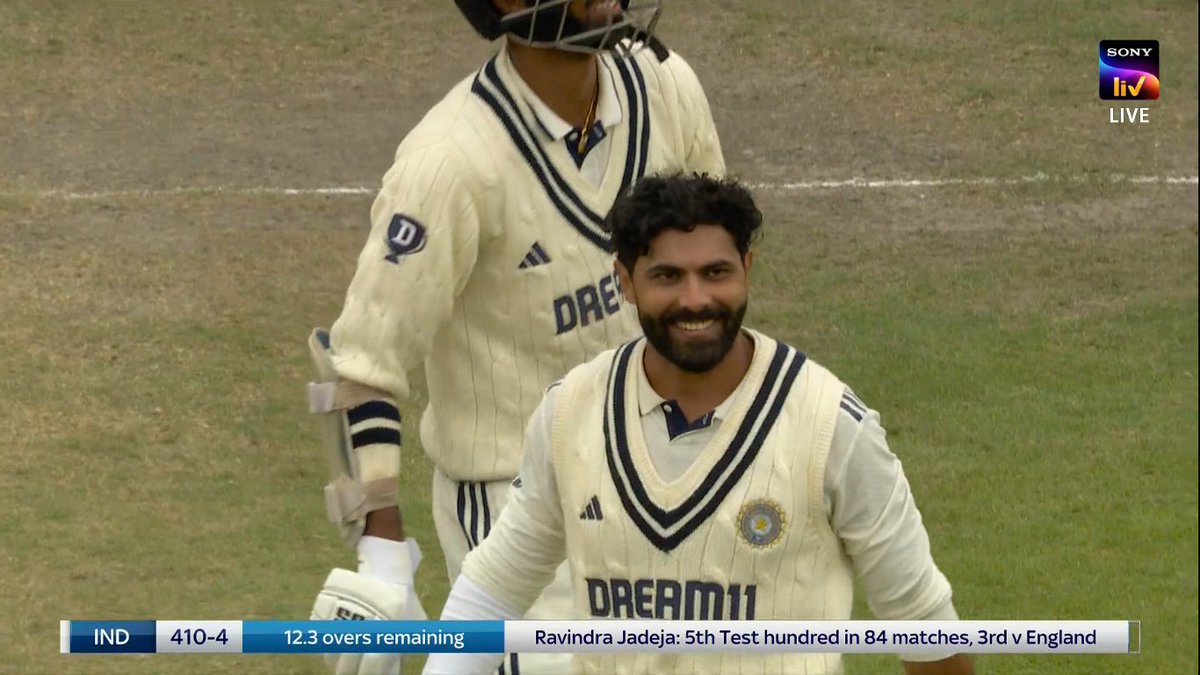 ms_dhoni_077's tweet image. Cam I get 500 likes for Sir Ravindra Jadeja ?