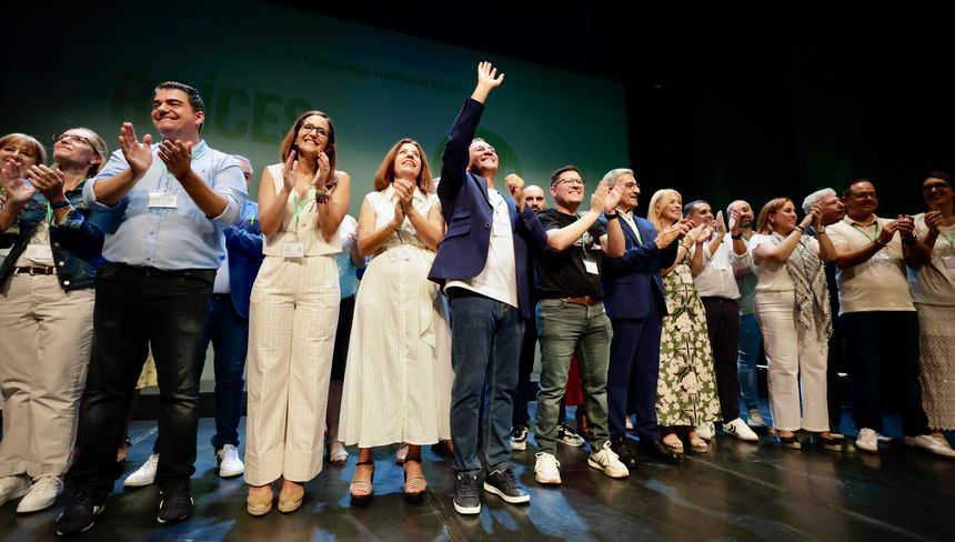 cronicasdelanza's tweet photo. Luis Campos, nuevo líder de Nueva Canarias https://t.co/hcKLdKBAin https://t.co/ixsJOPgrNj