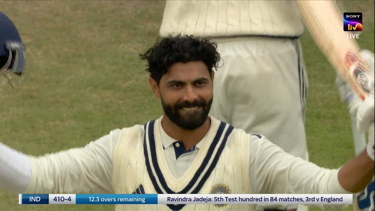 steynvirat's tweet image. Century (100 s) in England tests
Rabindra Jadeja - 1
Dhobi + vadapav - 0 😭😭
Jaddu >> dhobi