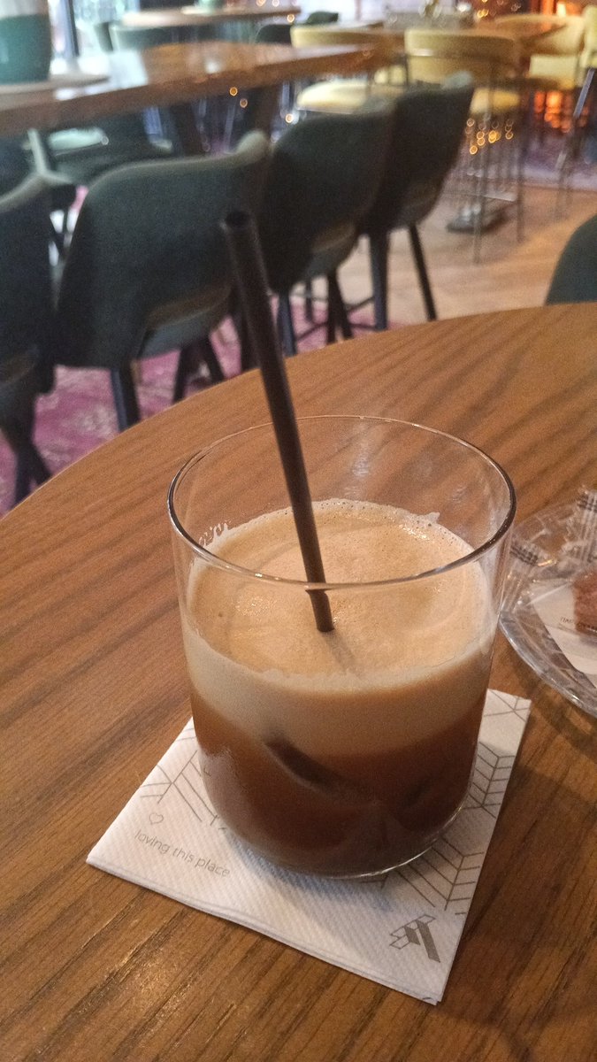 srinaki_2's tweet image. Λίγο για δροσιά😋