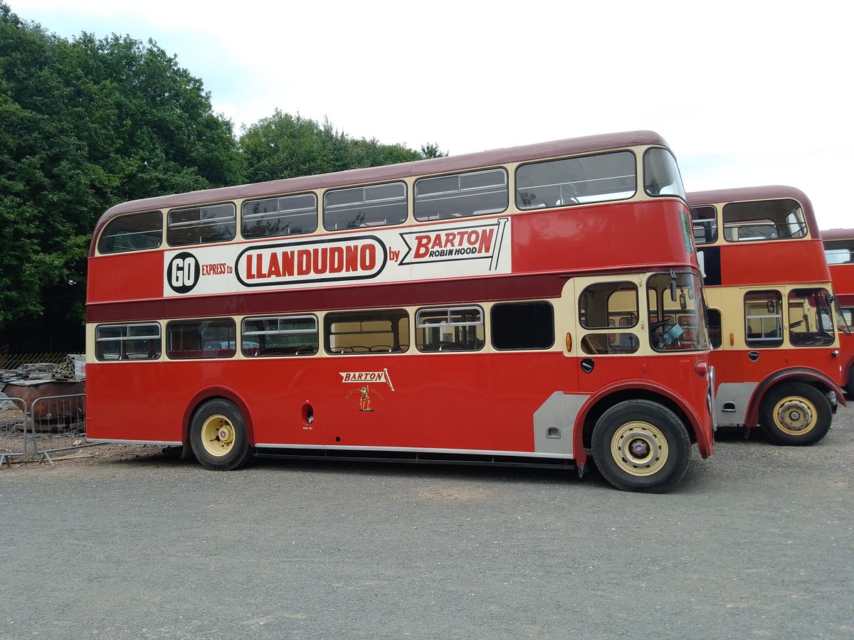 Silverpie671's tweet image. Heritage buses