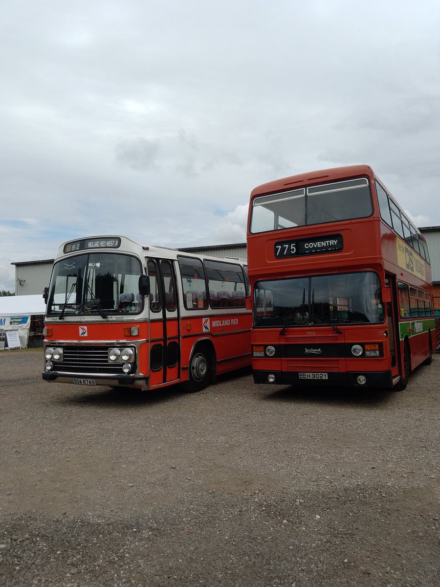 Silverpie671's tweet image. Heritage buses