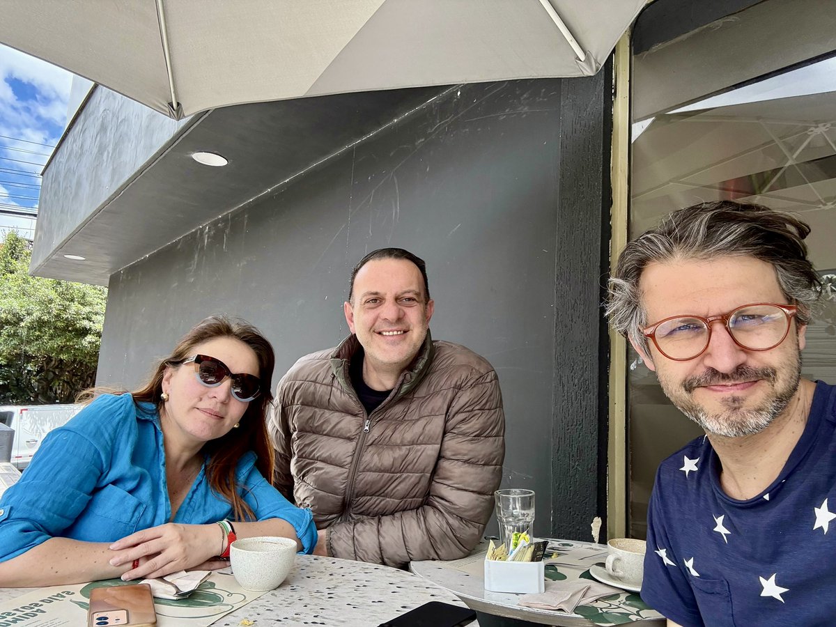 Jerónimo Delgado-Caicedo (@estudiosafrica) on Twitter photo Planeando el viaje a Uzbekistán con este par de disfuncionales 😎 <a href="/MargaritaCadav9/">Margarita Cadavid</a> <a href="/mauricio181212/">Mauricio Jaramillo Jassir</a> Planeando el viaje a Uzbekistán con este par de disfuncionales 😎 <a href="/MargaritaCadav9/">Margarita Cadavid</a> <a href="/mauricio181212/">Mauricio Jaramillo Jassir</a>