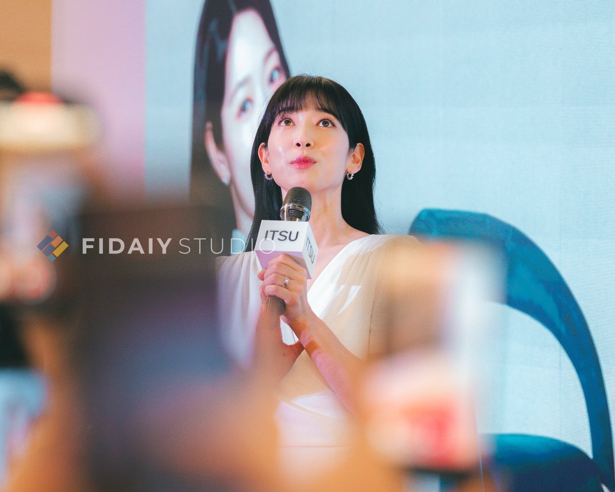 dreamcratemy's tweet photo. Timeless beauty 💫 Park Shin Hye ❤️#KDramaQueen 

#ITSUMY #ITSUVVS #ITSUxParkShinHye #ParkShinHye #박신혜 #ITSU븨븨에스 #ParkShinHyeinMY #Malaysia #OneUtama #1Utama https://t.co/ykifOIqUJh