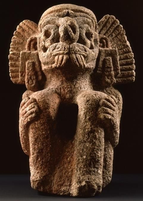 MannPrieto's tweet photo. #DiariodeMann✍🏽 | Día seis sin lluvia. 

“La tierra comienza a sentirse porosa. La milpa que iba tan bien, comienza a resentir la falta de agua.  Perdónanos, oh Tlaloc! por tanta ignorancia y maldiciones que proferimos en tu contra, en días pasados. Tú no tienes la culpa de que seamos tan necios y estúpidos, construyendo por donde corren tus aguas”.

Pero hay esperanza. 

Amaneció nublado, parece que al final, te apiadas de nosotros. 

#elsenderodelnahual🐺