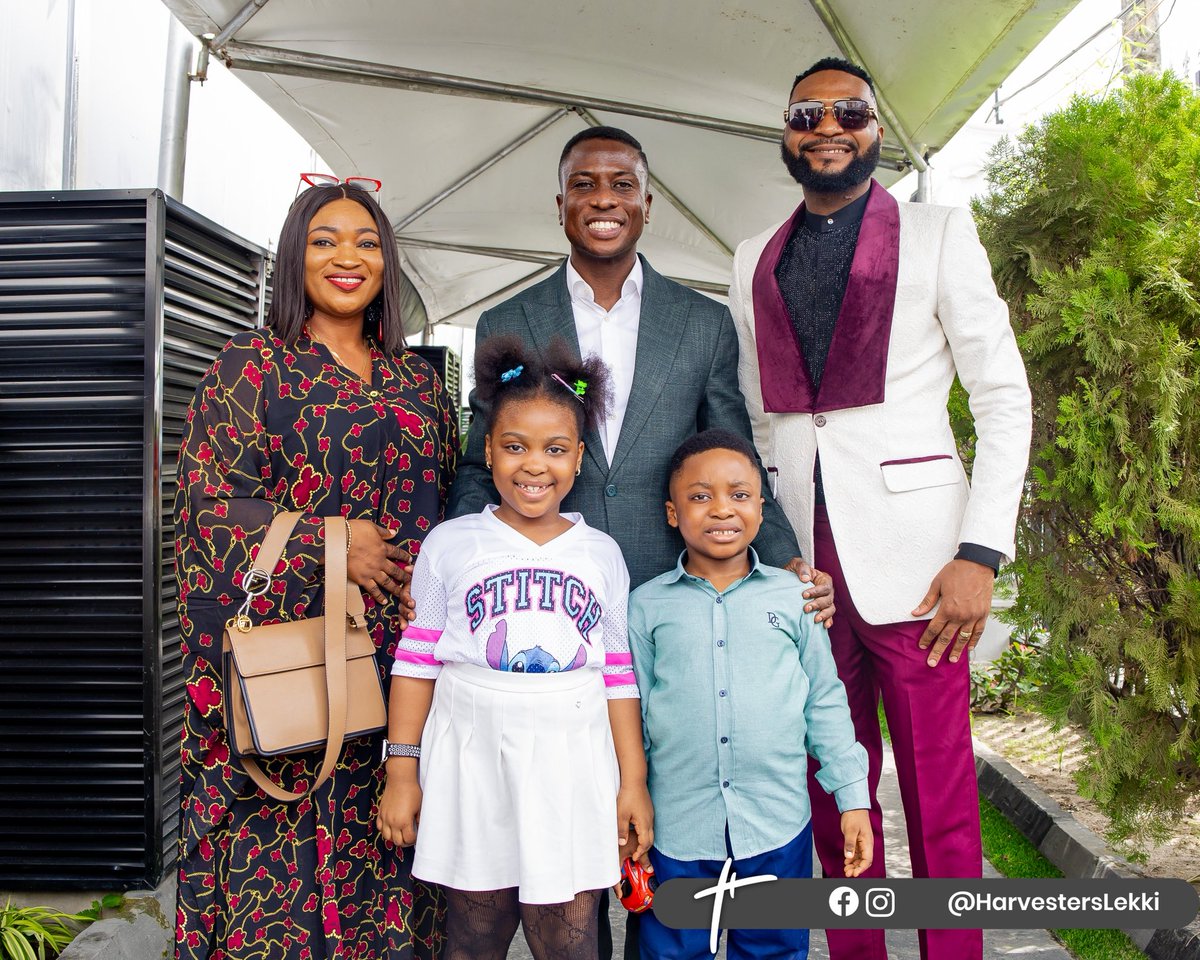 pastorbolaji's tweet image. ❤️❤️❤️❤️so much love , connection and support here @harvesterslekki and @HarvestersINT_ !  Jesus ladies and men are awesome to meet! 

CAN WE CONNECT?