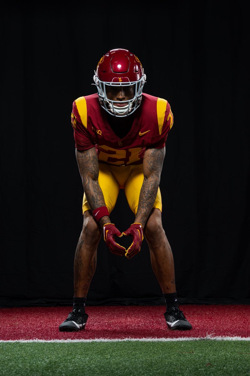 ChasenJohnson_'s tweet image. Got a family to feed frl. 😤 #year2