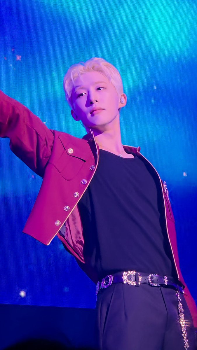 bibibin8's tweet image. 250727 비아이 B.I 콘서트 The Last Parade Tour in Seoul
#비아이 #김한빈
한빈아 이틀동안 넘 즐겁고 행복했어💓