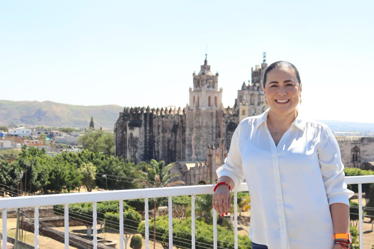 #TB🔙 De las cosas más bonitas que recuerdo de nuestra campaña es que cada rincón que recorrimos de #Morelos tiene su magia, y su historia.

¿Reconocen este lugar? 🙋🏻‍♀️