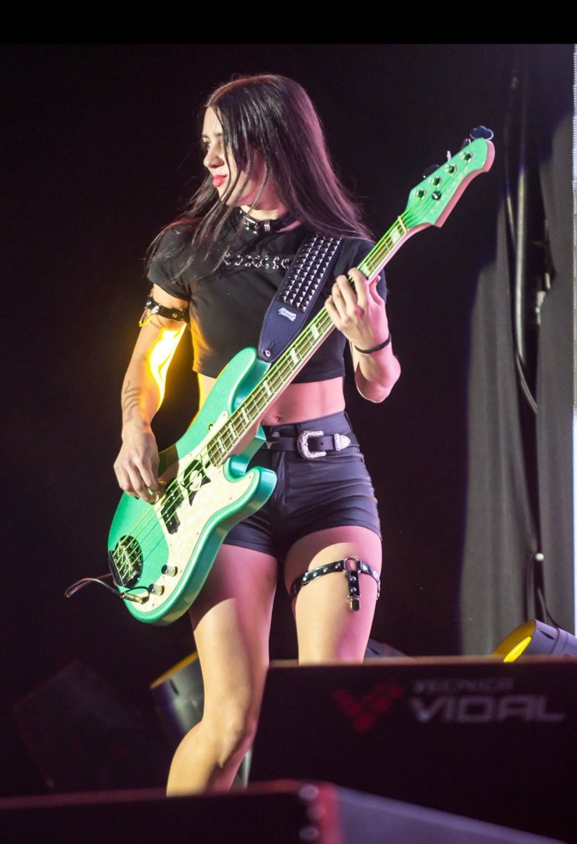 las piernas LAS PIERNAS TE QMO LULI BASS