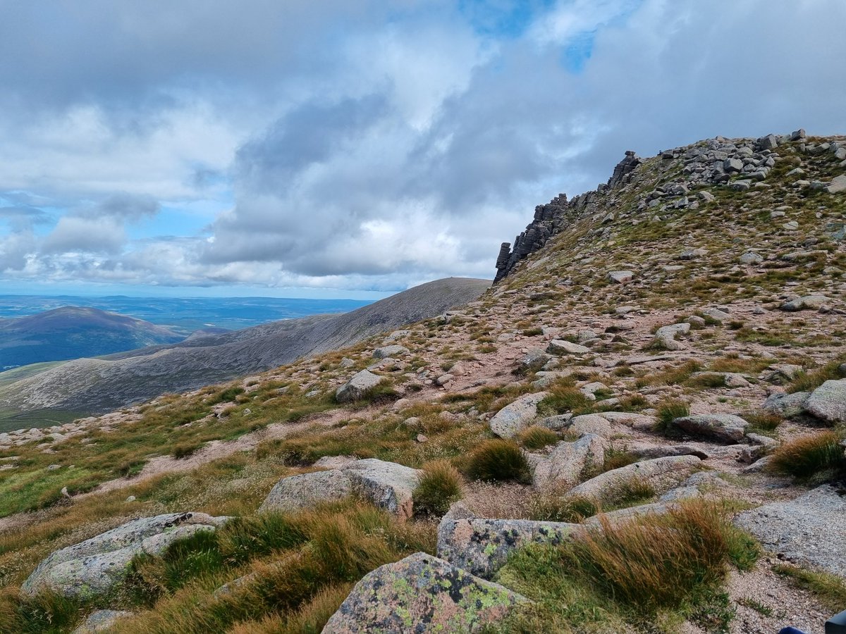 nonilogical's tweet photo. Cairngorms shelter stone #scotland #Cairngorms https://t.co/gjlU3xl69L
