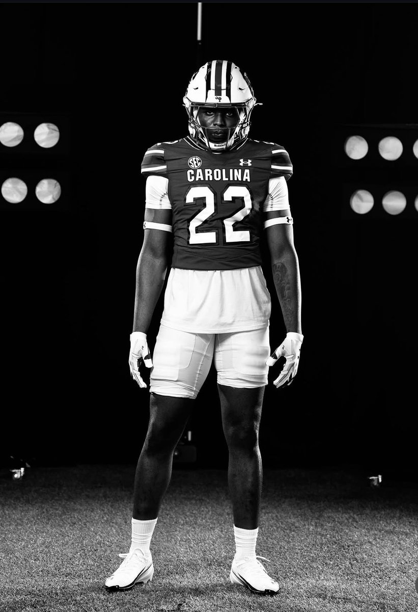 Quaydodd's tweet image. 💥"You have to work hard in the dark to shine in the light." -Kobe Bryant @GamecockFB #sznloading #deuces22