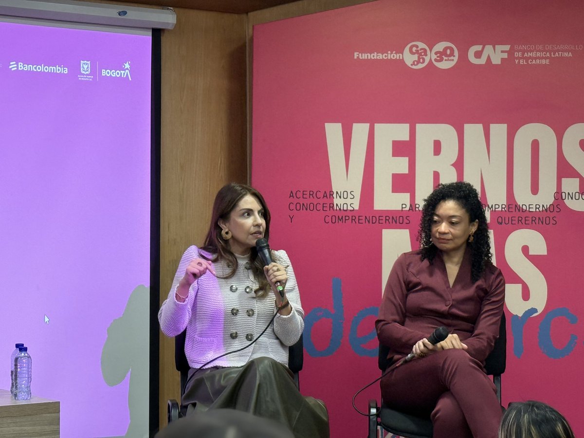 <a href="/aleclarosborda/">Alejandra Claros</a> <a href="/AgendaCAF/">CAF</a> <a href="/veliamares/">Velia Vidal</a> A través del concurso ‘Macondo sí tiene quien le escriba’, los ayudamos con iniciativas de mediación de lectura para que puedan escribir mejor. Gabo decía que no podemos esperar que los grandes escritores vengan, debemos ir a pescarlos: <a href="/aleclarosborda/">Alejandra Claros</a>, en el #FestivalGabo