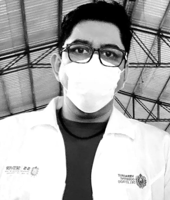 Médico ejecutado al oponerse a ser asaltado el día de ayer en Boca del Río en el fraccionamiento Costa de Oro a plena luz del día, en Veracruz estamos peor que en los tiempos de Fidel Herrera. 
 ¡Nomas falta que la "señora" de Zacatecas diga que el médico Ribsaim "N" perdió la