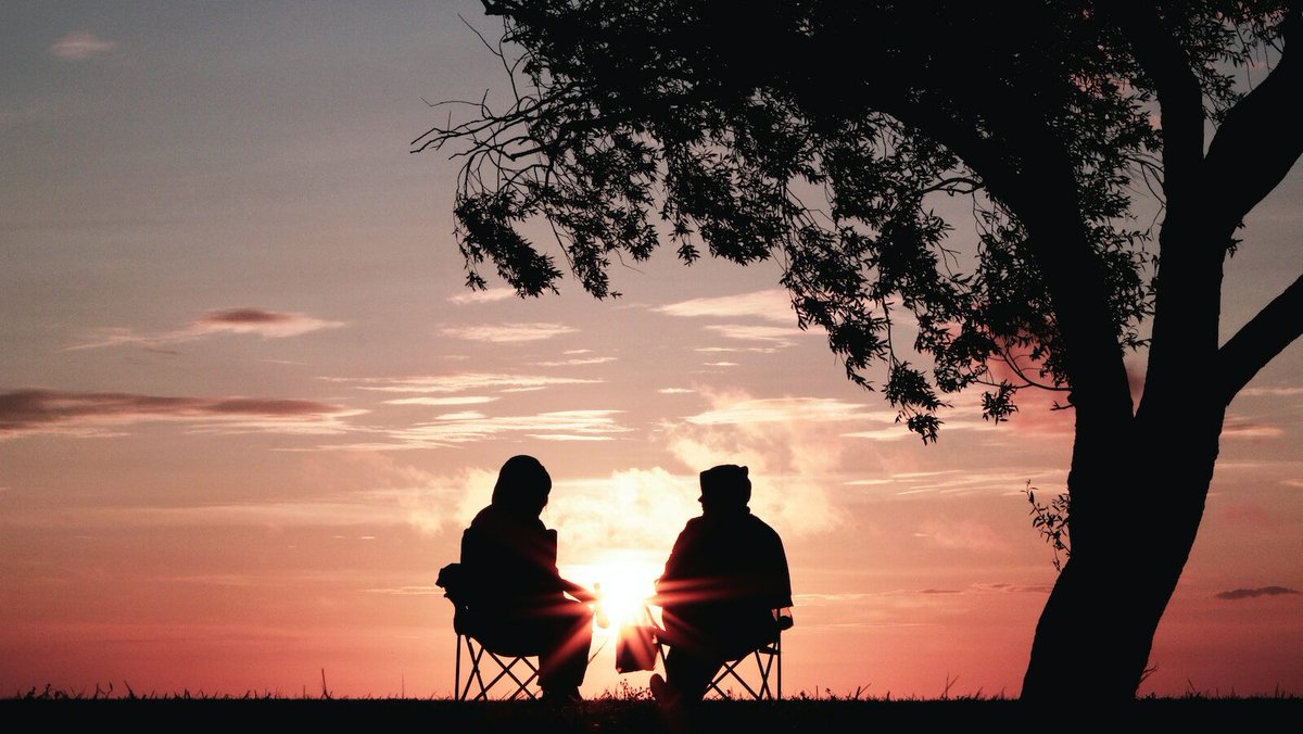 AnneScottlin's tweet image. YOUR WISDOM 🔥
If you could mentor someone with just 3 WORDS of advice...
What would they be?
👇Drop yours below.
#Wisdom #Awakenings #LifeAdvice