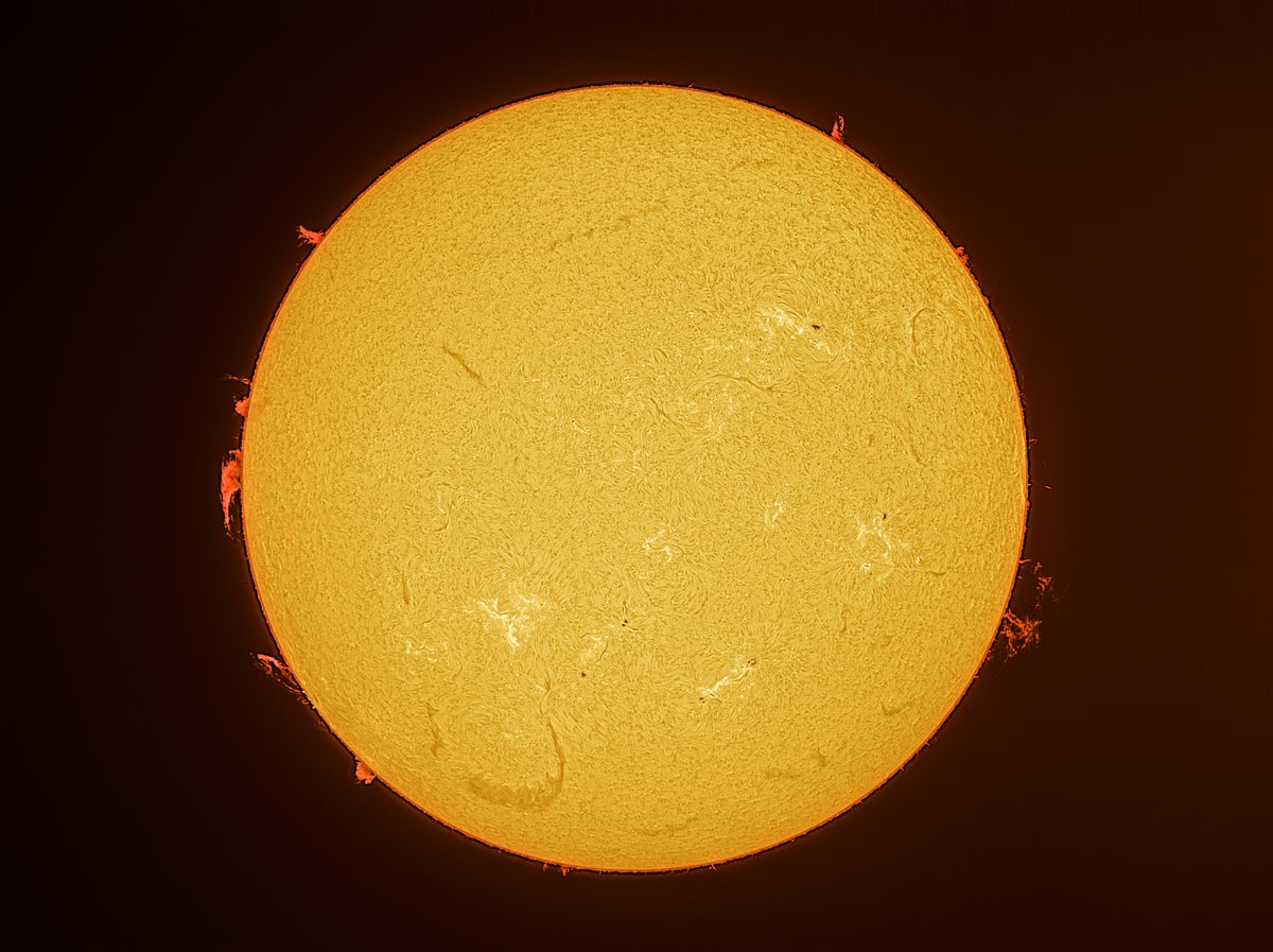 Josep Mª Llenas (@astrometeo_) on Twitter photo The Sun today at 4:21 PM UT, from the <a href="/Observatori/">Observatori de Pujalt</a> de Pujalt.
Telescope: Lunt LS100THa BF1800
Camera: Atik Horizon II Mono The Sun today at 4:21 PM UT, from the <a href="/Observatori/">Observatori de Pujalt</a> de Pujalt.
Telescope: Lunt LS100THa BF1800
Camera: Atik Horizon II Mono