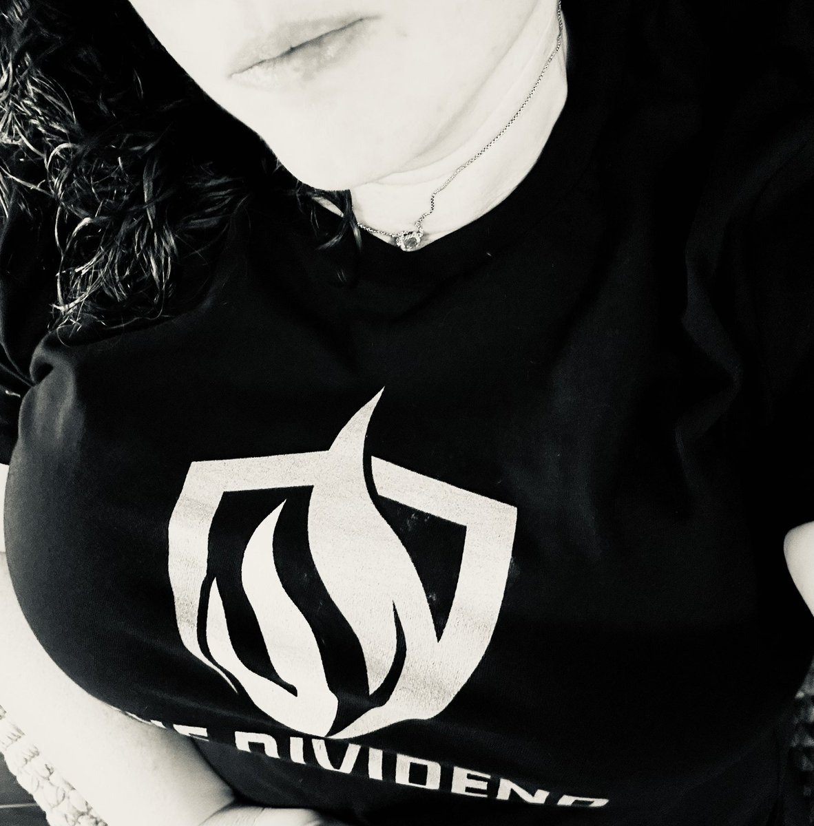DreamDividend's tweet image. She’s a 10 but all she talks about is #dividends