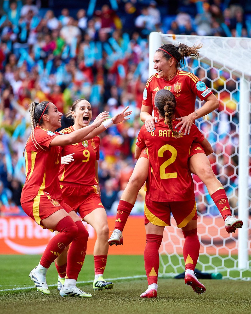 ArsenalFansFR's tweet image. 🇪🇸 Mariona Caldentey unique buteuse dans cette finale de l’Euro féminin pour le moment.
1-0 à la pause