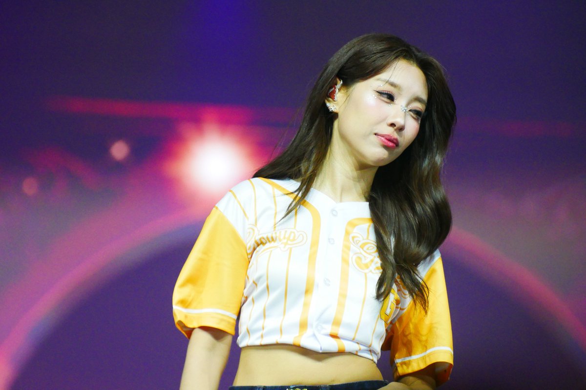 NattapachPoung's tweet image. คนสวยของทุกวัน
#KaewNatruja #GlowupGlamupConcer