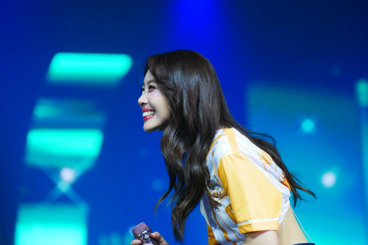 NattapachPoung's tweet image. คนสวยของทุกวัน
#KaewNatruja #GlowupGlamupConcer