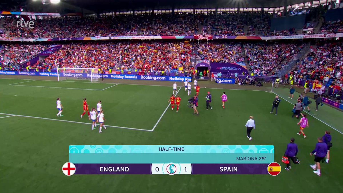 rtve's tweet image. 🏟️ ¡España se va al DESCANSO con ventaja en el marcador!
Mariona ha anotado el único gol hasta el momento en esta final.
🇪🇸🏴 La final de la Eurocopa entre España e Inglaterra en La 1 y rtve.es/deportes/20250…
#EurocopaRTVE #WEuro2025