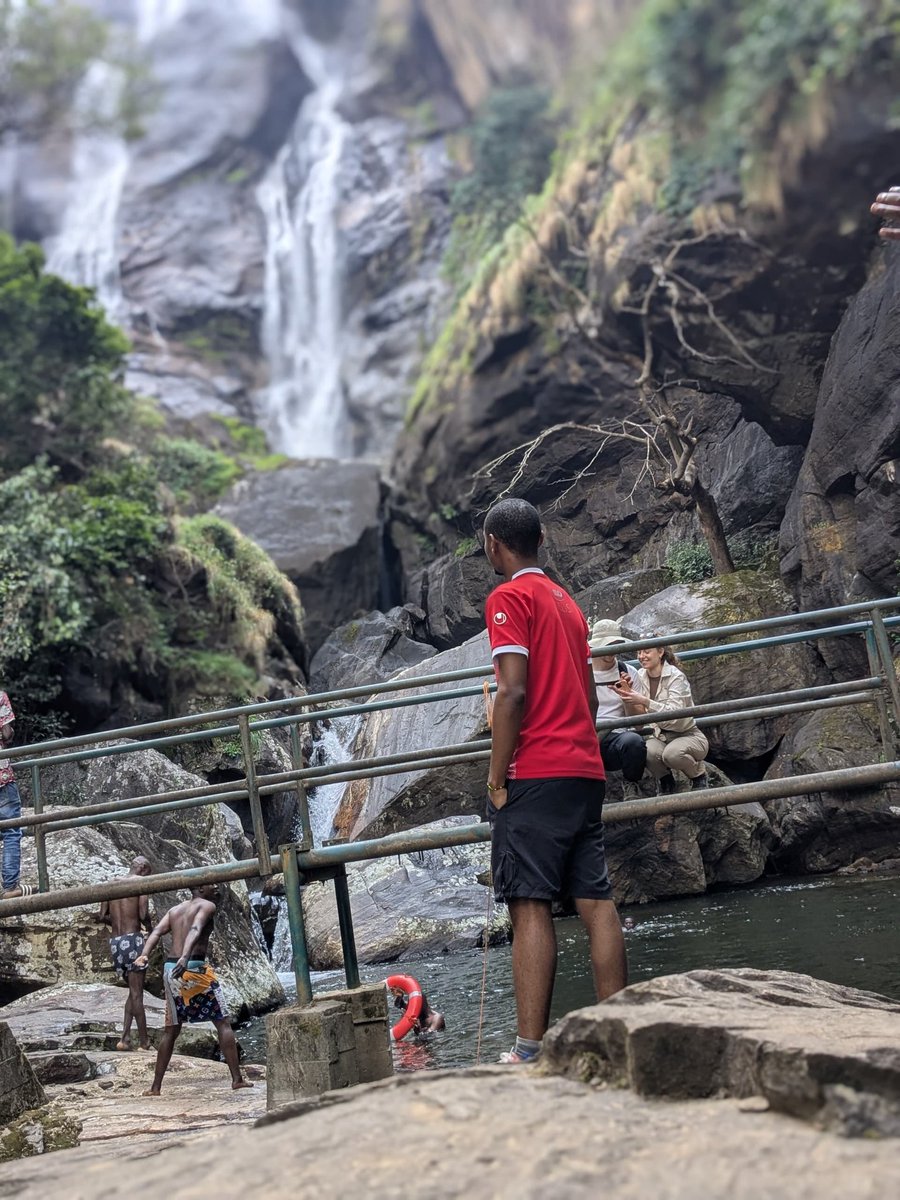 azania_pm's tweet image. You can't get enough of Tanzanian heritage even if you visit the same place multiple times, today was my 5th time at Udzungwa Mountains National Park, just after the 2nd NNF Annual Scientific Symposium we had time to connect with this beautiful nature!!!
I love it here always 🇹🇿