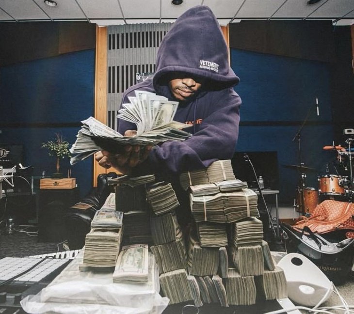 OxFemyn_DeFi's tweet image. Me and my home boys after bagging @Humanityprot summer campaign bonus! 

Tap in if you&apos;re one of my homies 😎